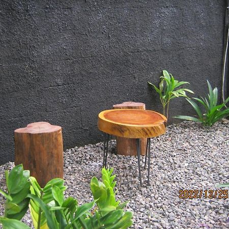 Hotel Aqilakost N Cafe Gadog Puncak Bogor Exterior foto