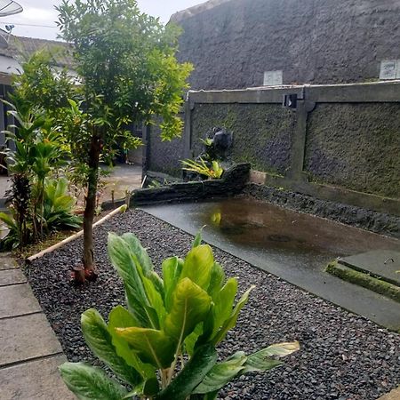 Hotel Aqilakost N Cafe Gadog Puncak Bogor Exterior foto