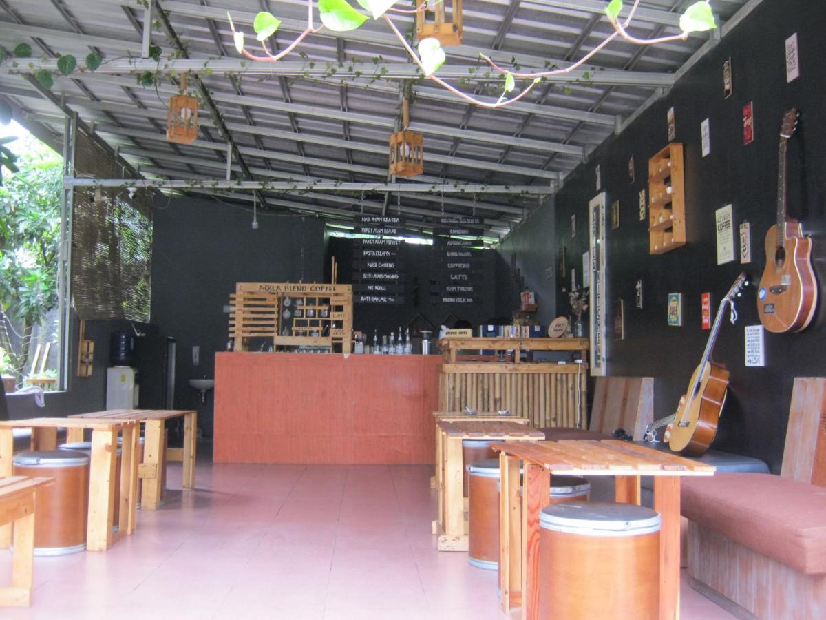 Hotel Aqilakost N Cafe Gadog Puncak Bogor Exterior foto